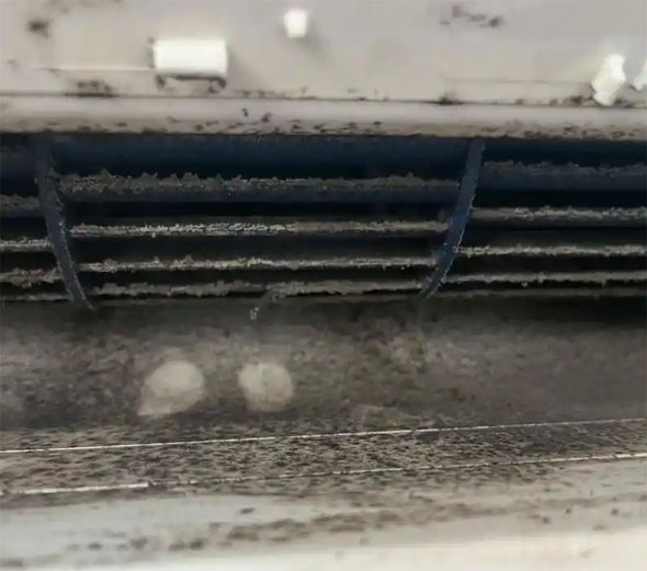 青云谱空调吹的风有股烧焦味是怎么回事